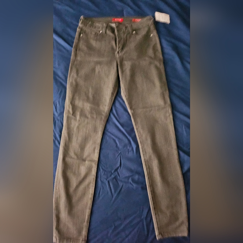 Women guess jeans size 29